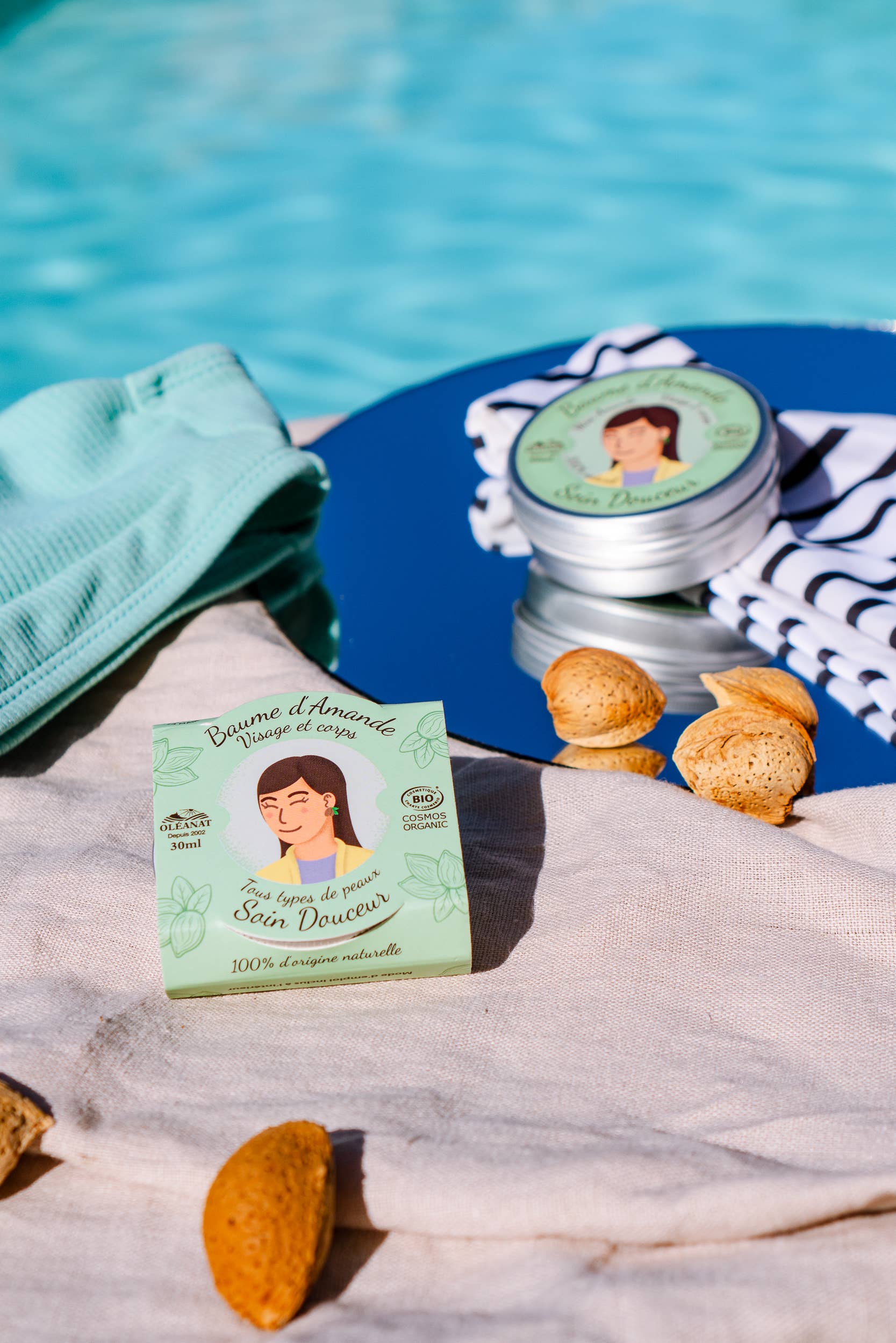 Anwendung des Bio Mandelbalsams von Oléanat – natürliche Pflege für sensible Haut