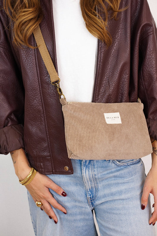 De La Mur Toast Clutch in Beige