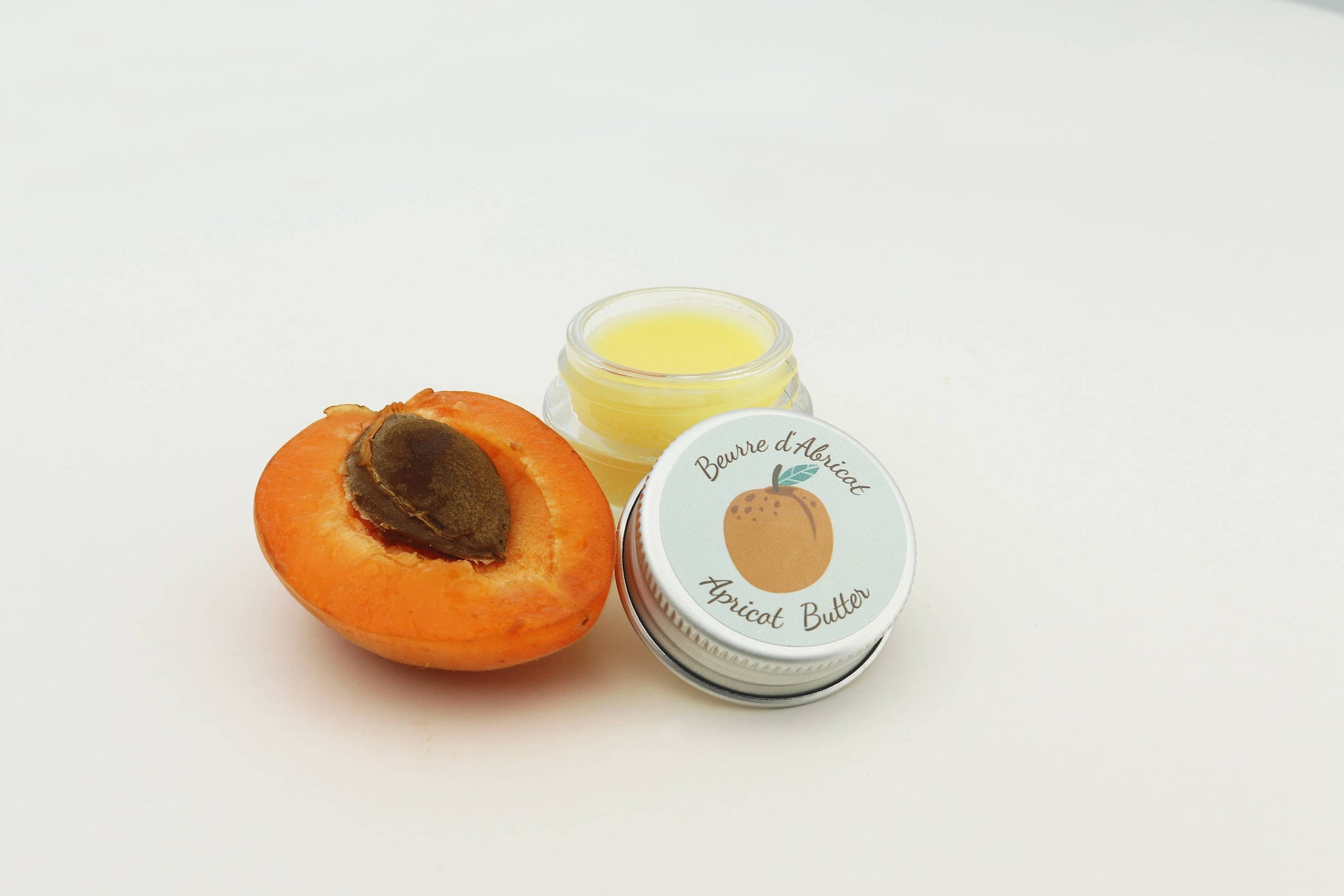 Bio-Balsam Set von Oléanat in Anwendung – natürliche Pflege für Gesicht und Körper