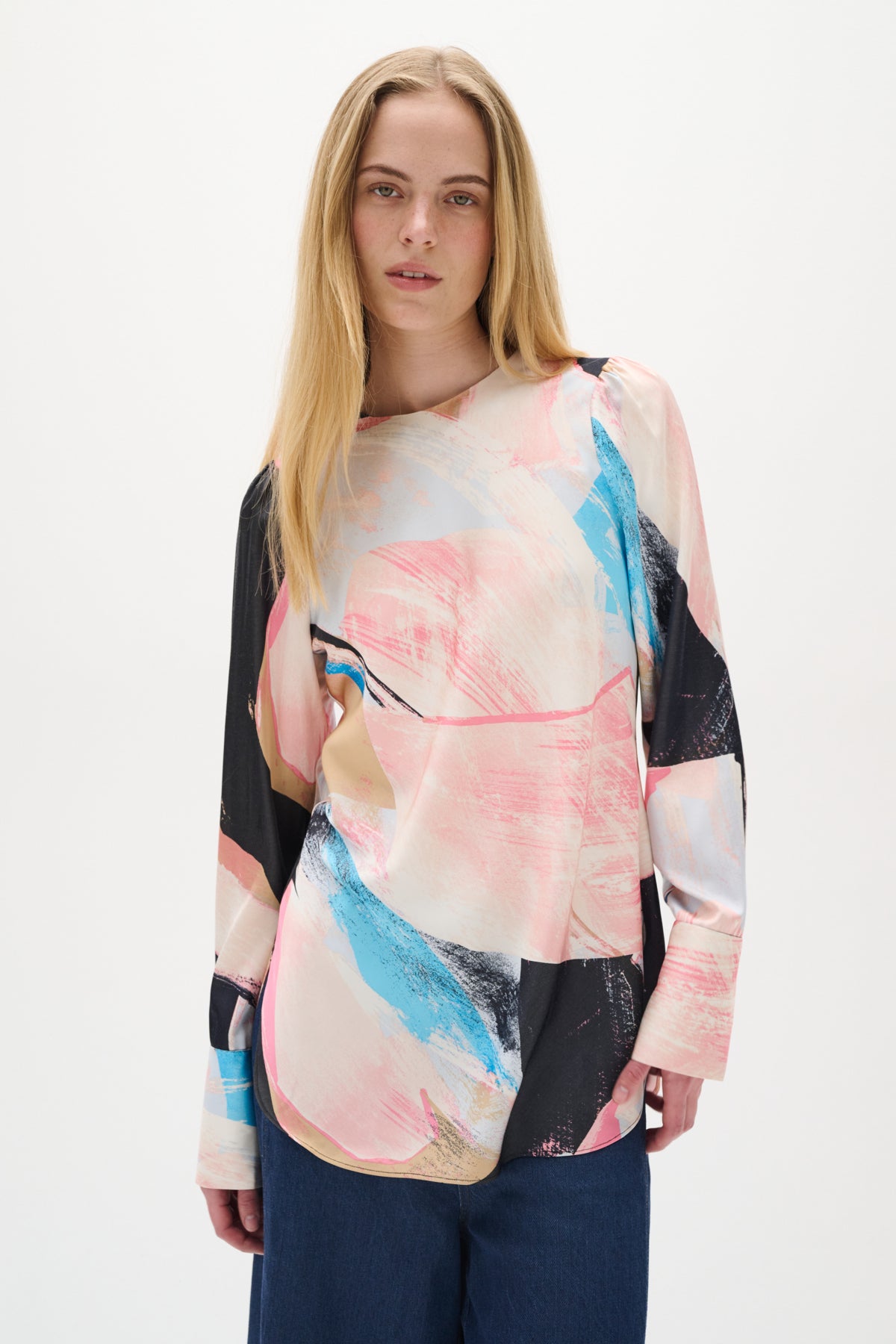 valerieIWblousepalepinkart