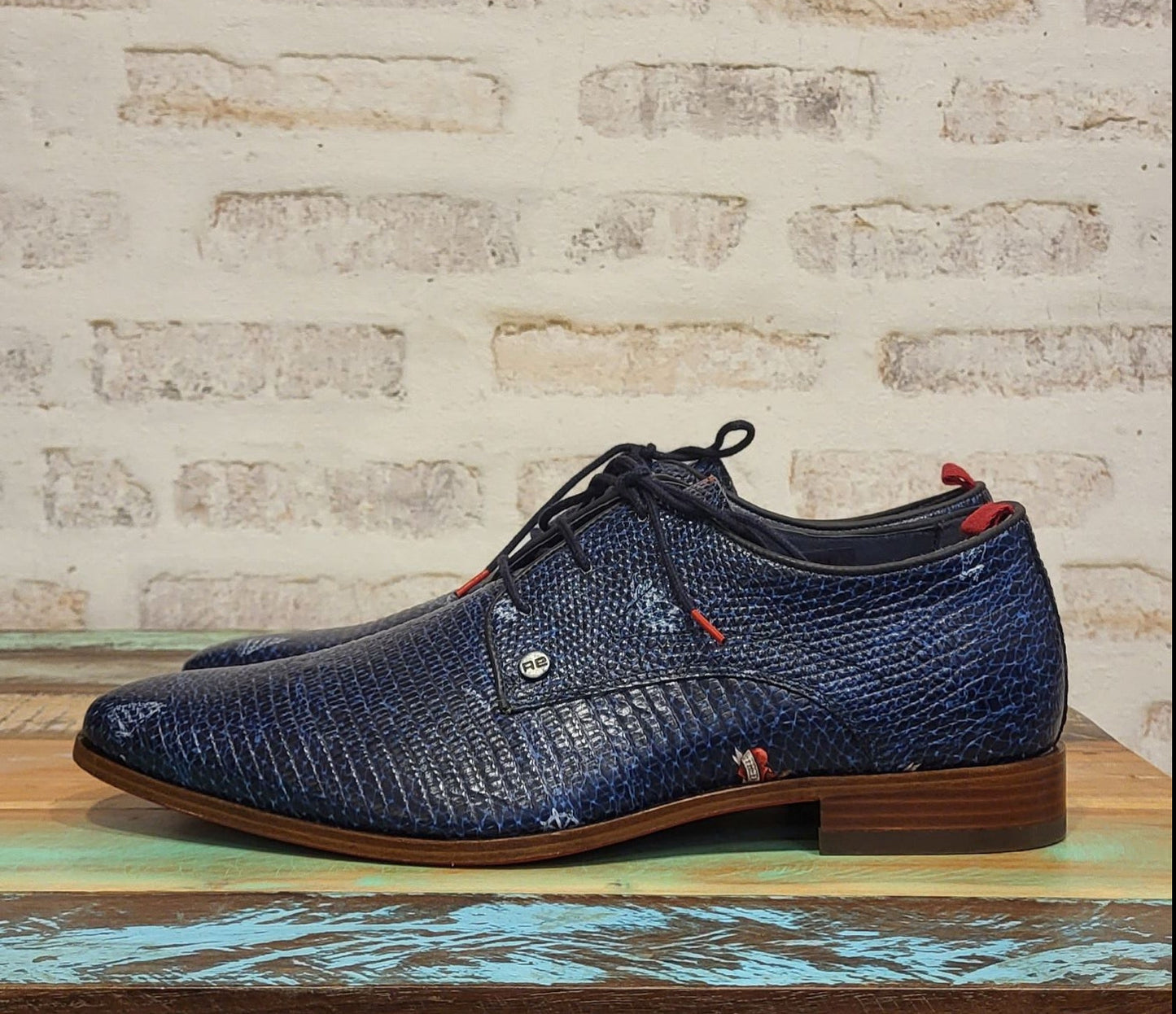 Rehab X Eleganter Business-Schuh
