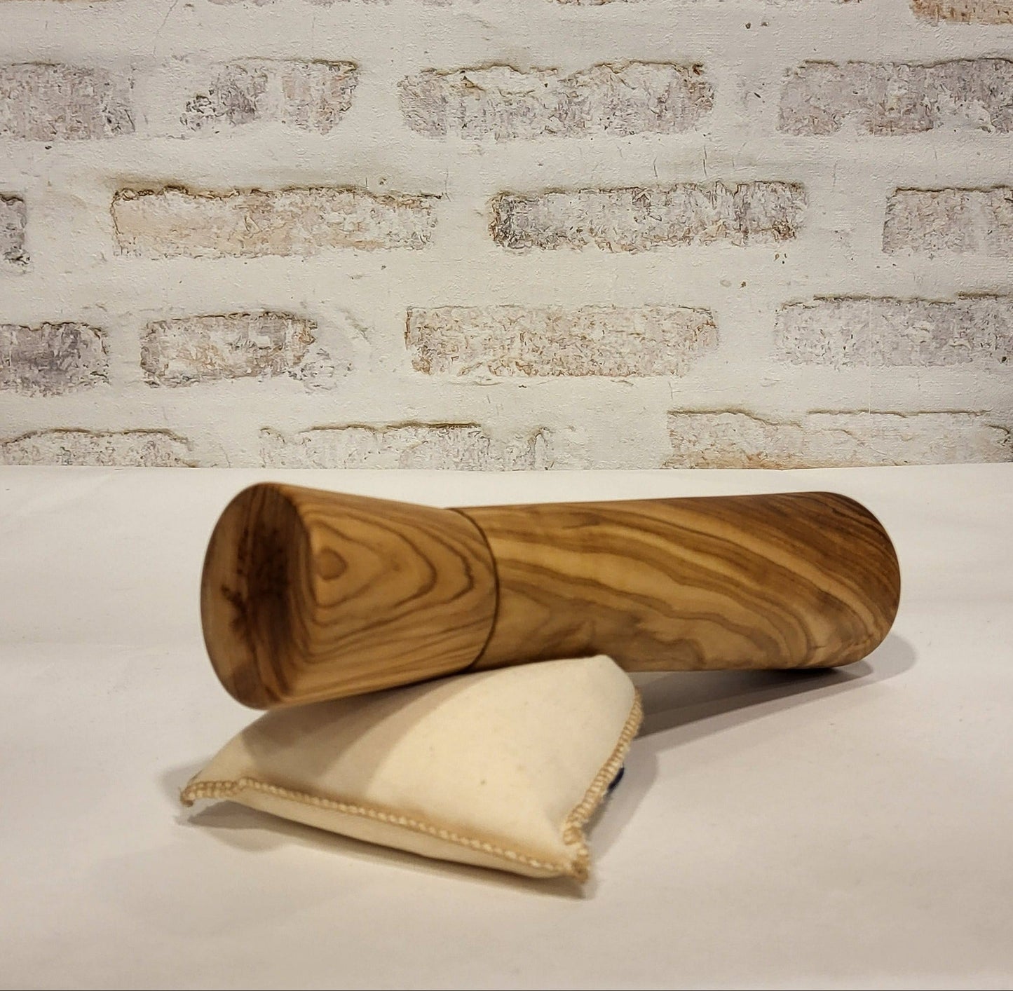 salz pfeffermühle aus olivenholz