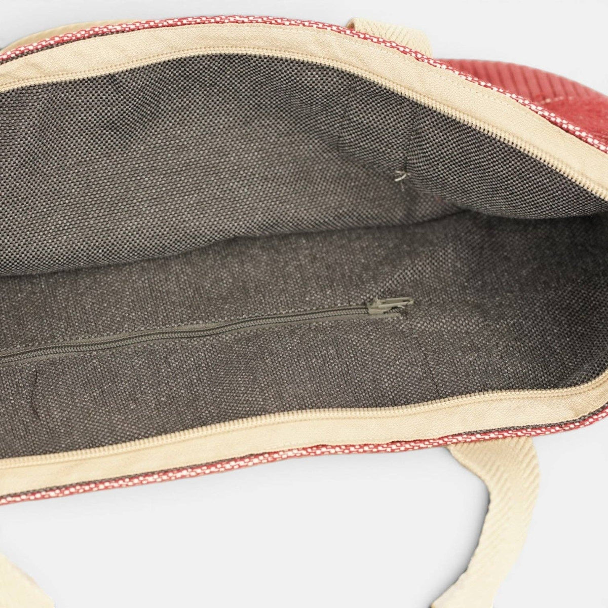 De La Mur Arde große Cord Schultertasche in Bordeaux