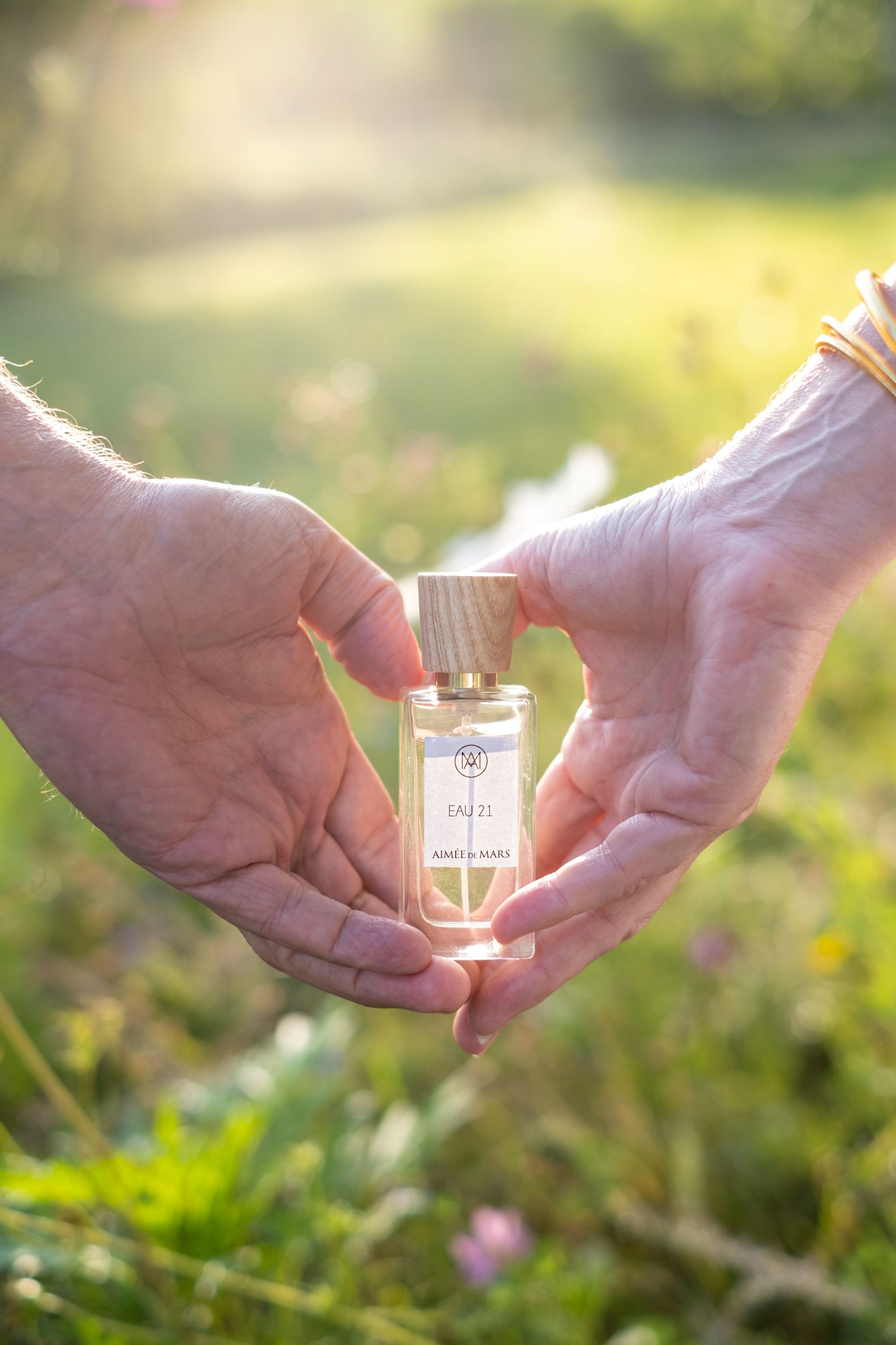 Natürliche Duftkomposition von Aimée de Mars Eau 21 – Symbolbild für Reinheit und natürliche Inhaltsstoffe