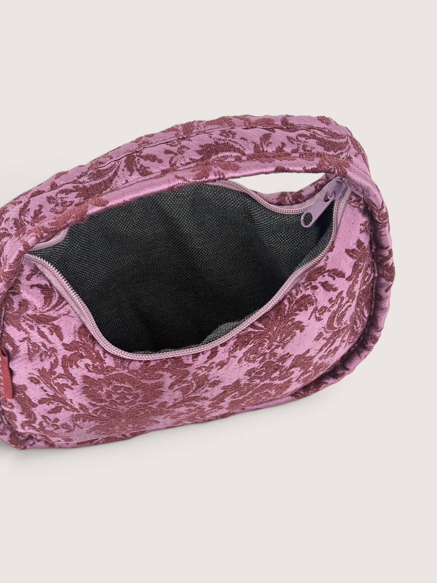 De La Mur – ovale Abendtasche in Violett