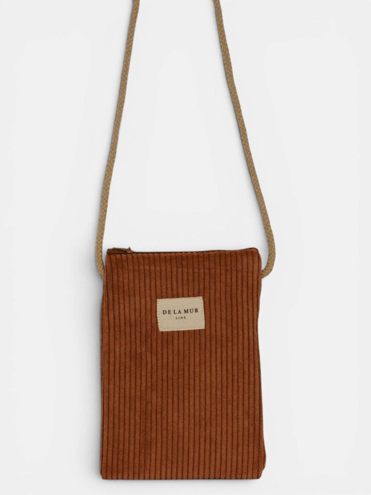 De La Mur Barro Handytasche aus terrakottafarbenem Cord mit langem beigem Trageband
