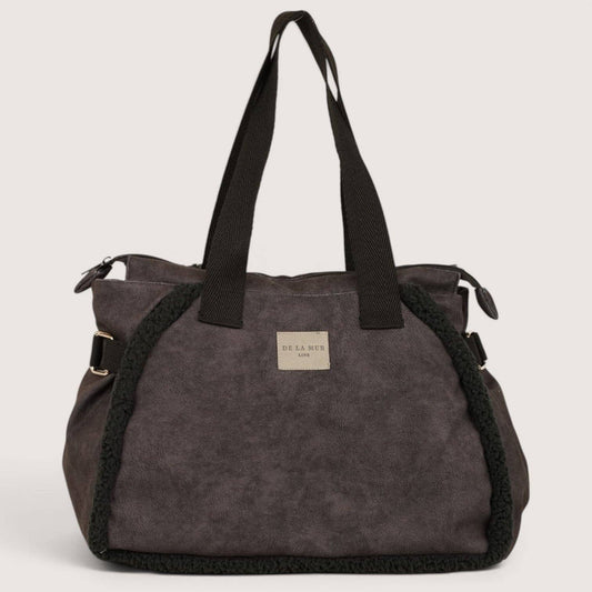 Große schwarze De La Mur Cene Tasche aus Material in Lederoptik und weichem Teddyfell mit Schulterhenkeln