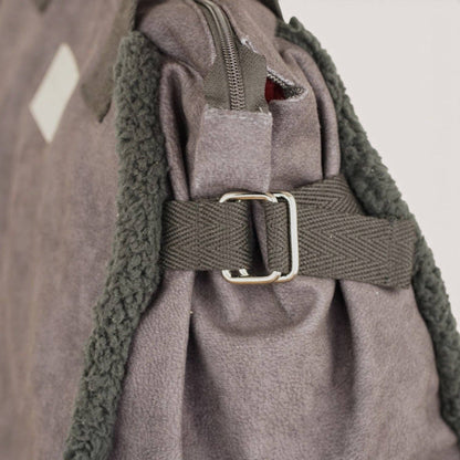 Große De La Mur Cene Tasche mit Teddyfell in Schwarz