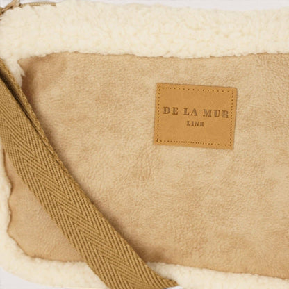 De La Mur Cipria Double-Face-Schultertasche mit Teddyfell in Ecru