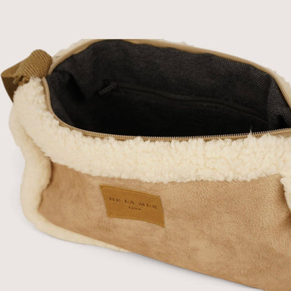 De La Mur Cipria Double-Face-Schultertasche mit Teddyfell in Ecru