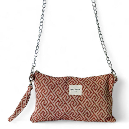 De La Mur Clutch Grec Tasche mit Jacquardmuster in Ziegeltönen, Frontansicht