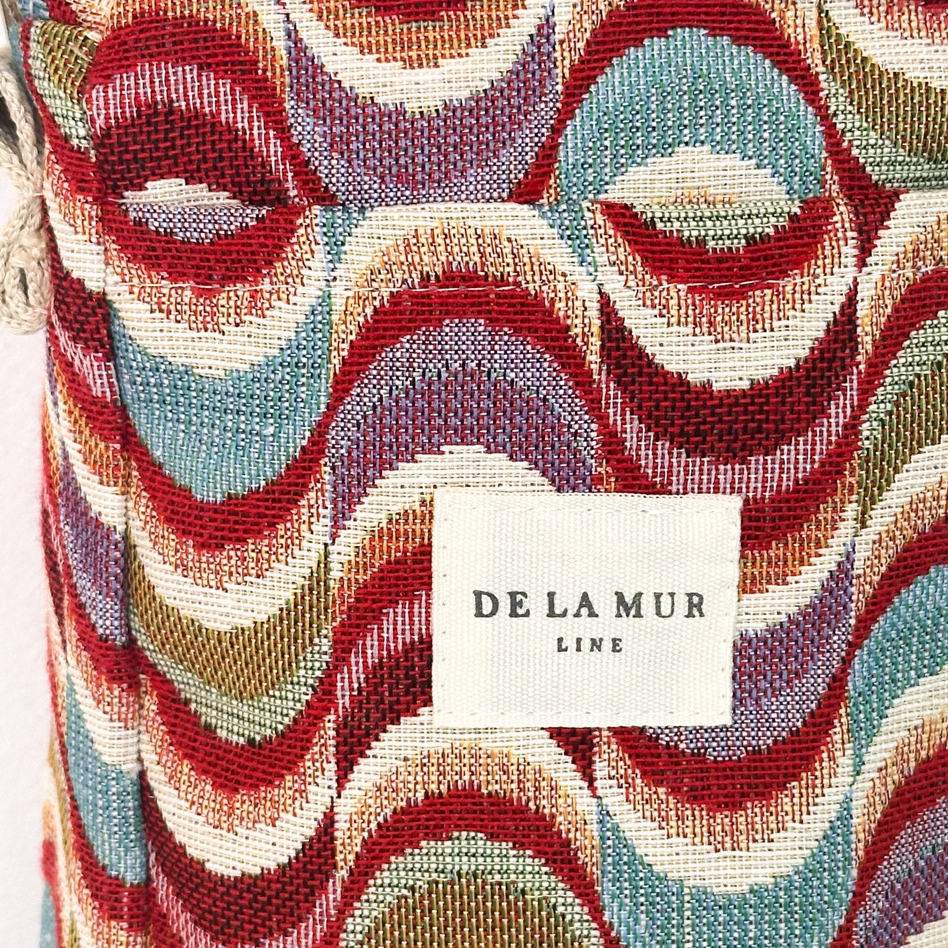 De La Mur Crossbody Tasche Queen, Detailaufnahme des Jacquardmusters