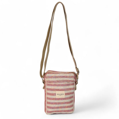 De La Mur Crossbody Tasche Rex mit Streifenmuster in Rosé- und Cremetönen, Frontansicht