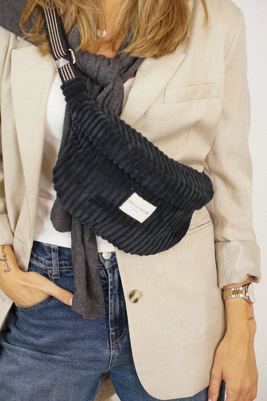 De La Mur Curly Gürteltasche aus schwarzem Cord