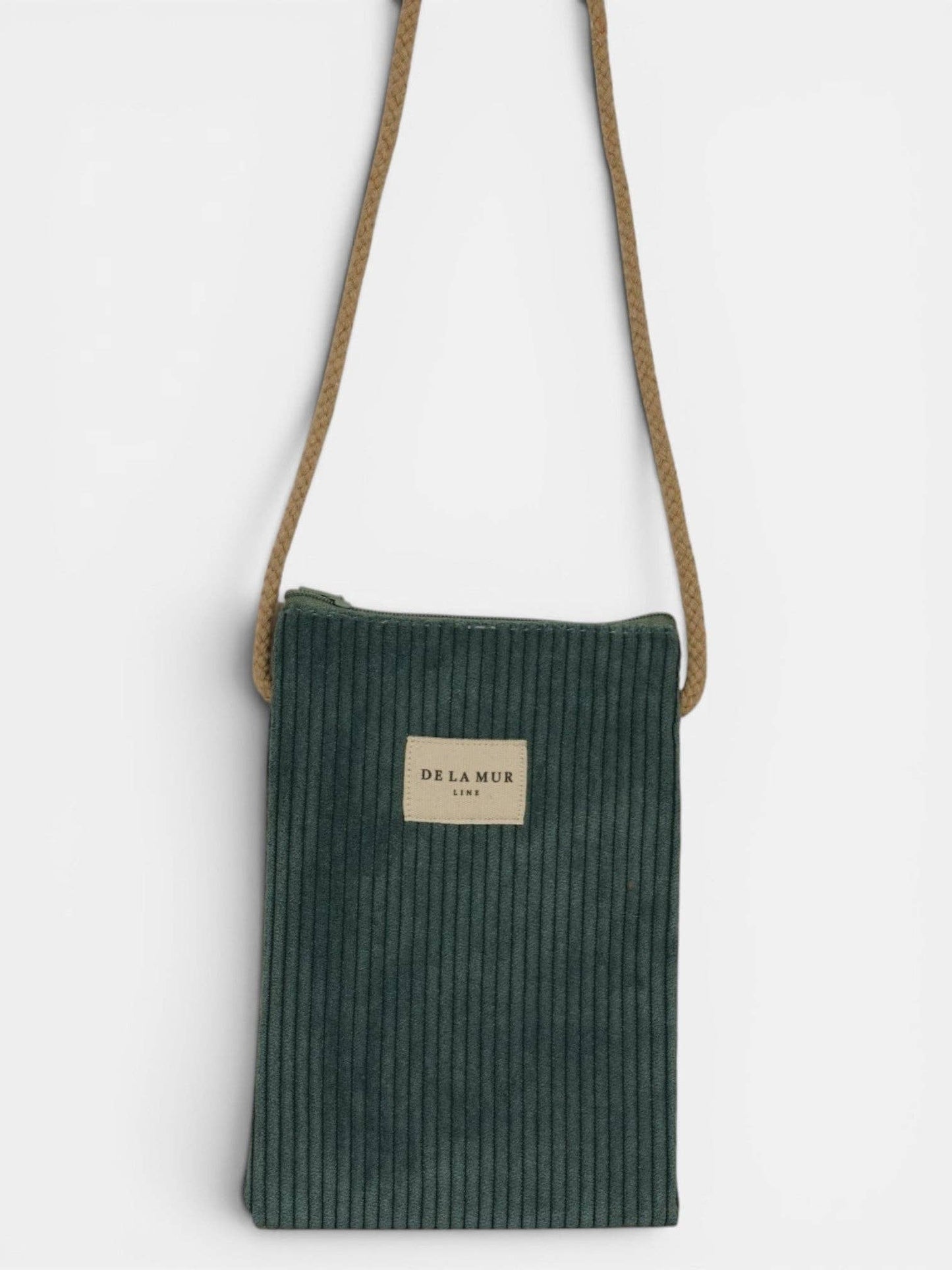 Kleine De La Mur Jade Handytasche aus blaugrünem Cord mit naturfarbenem Tragegurt
