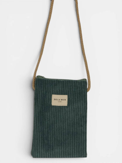 Kleine De La Mur Jade Handytasche aus blaugrünem Cord mit naturfarbenem Tragegurt
