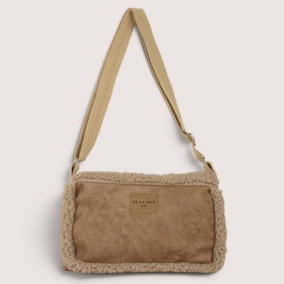 De La Mur Noce Double-Face-Schultertasche mit beigem Teddyfell
