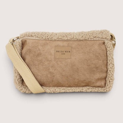 De La Mur Noce Double-Face-Schultertasche mit beigem Teddyfell