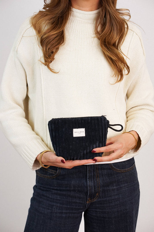 Kleine De La Mur Curly Kosmetiktasche aus schwarzem Breitcord