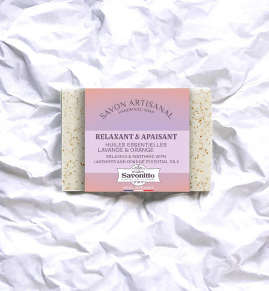 Relaxant & Apaisant Peelingseife mit Lavandin und Orange von Maître Savonitto