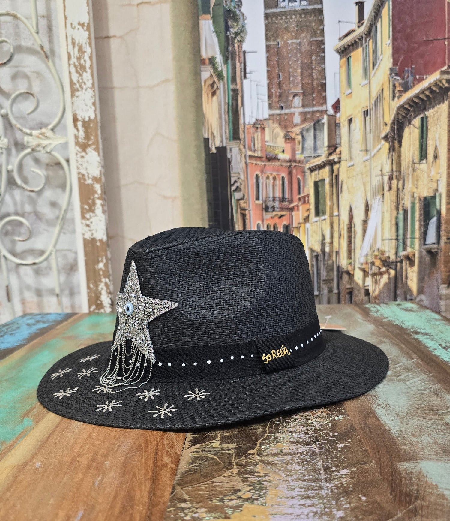 sorena hat star1