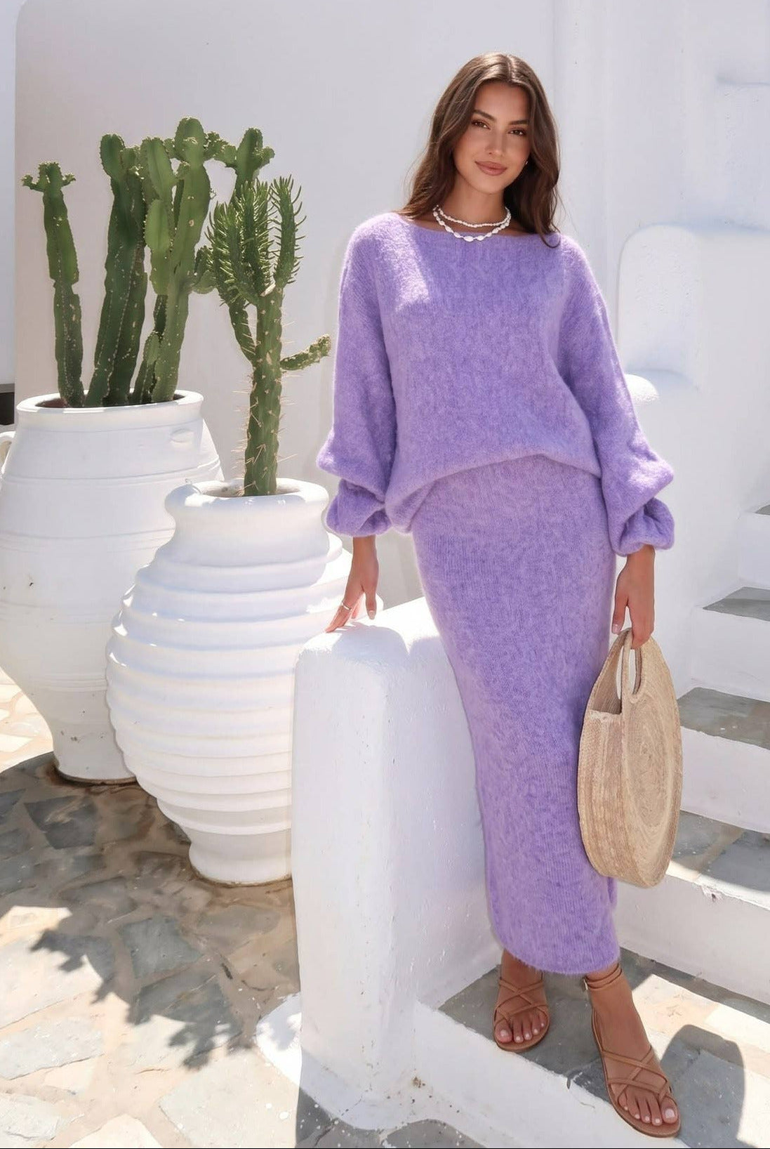 Violetter Boho-Pullover von INCERTAINES mit Fledermausärmeln und ausgestellten Volantbündchen

